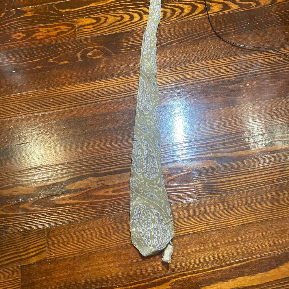 UNGARO PARIS Men's Silk Gray & blue Neck Tie